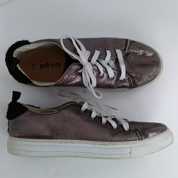 Revo Metallic Sparkly Faux Fur Active Sneakers 9/10 L Silver Black - Picture 2 of 16